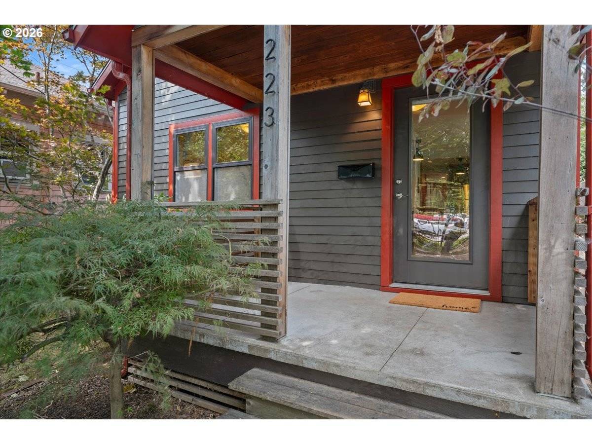 223 N IVY ST, Portland, OR 97227
