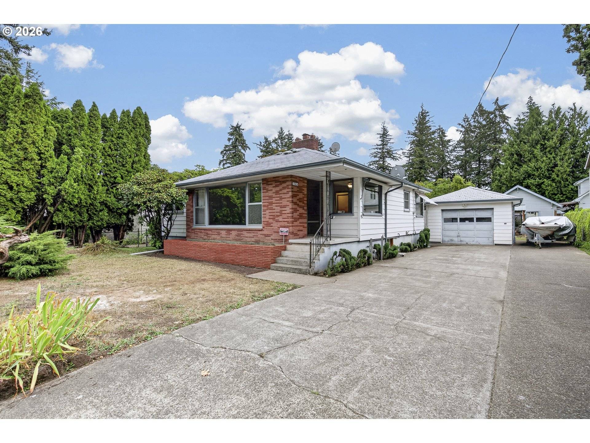 13624 NE GLISAN ST, Portland, OR 97230