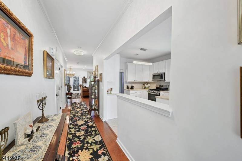 30 Benjamin St, Franklin Twp., NJ 08873