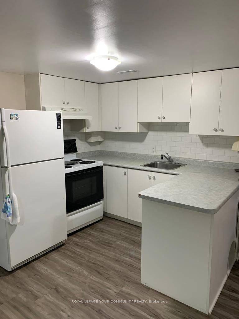 23 CHARLEMONT CRES CRES, Toronto E05, ON M1T 1M3