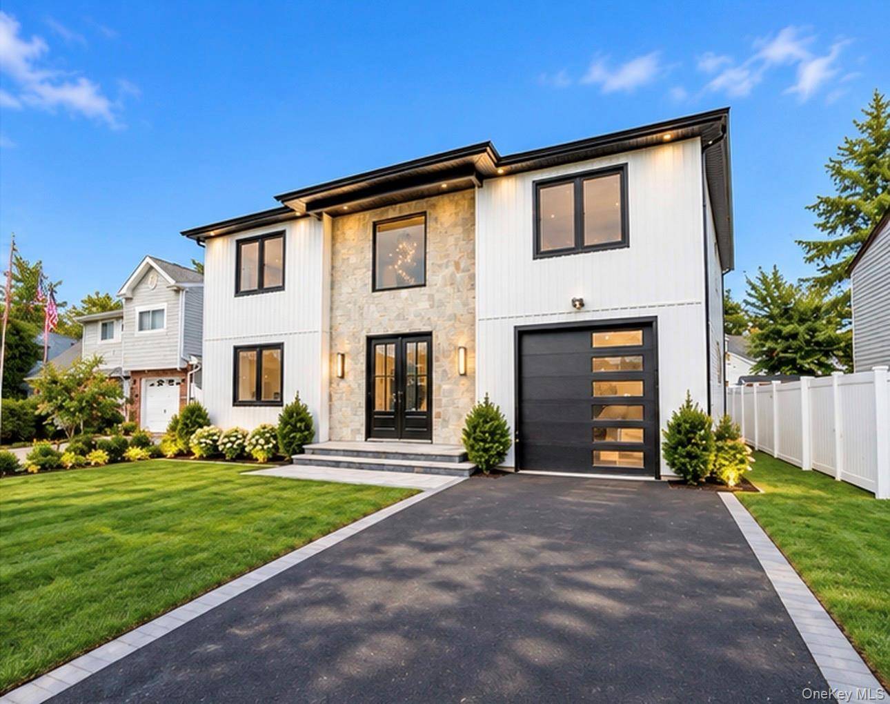 93 Stone, Levittown, NY 11756