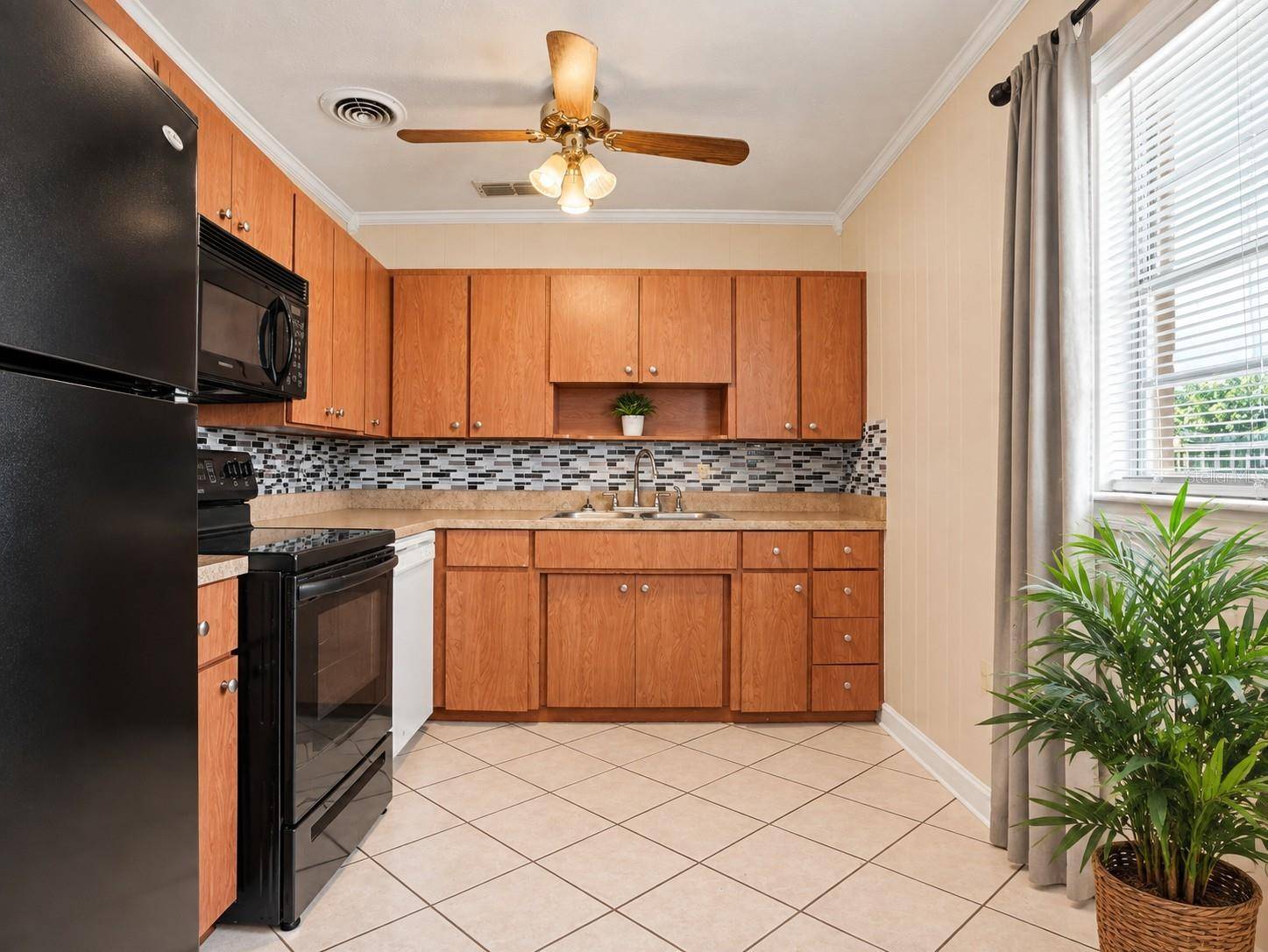 322 NE 9TH ST, Mulberry, FL 33860