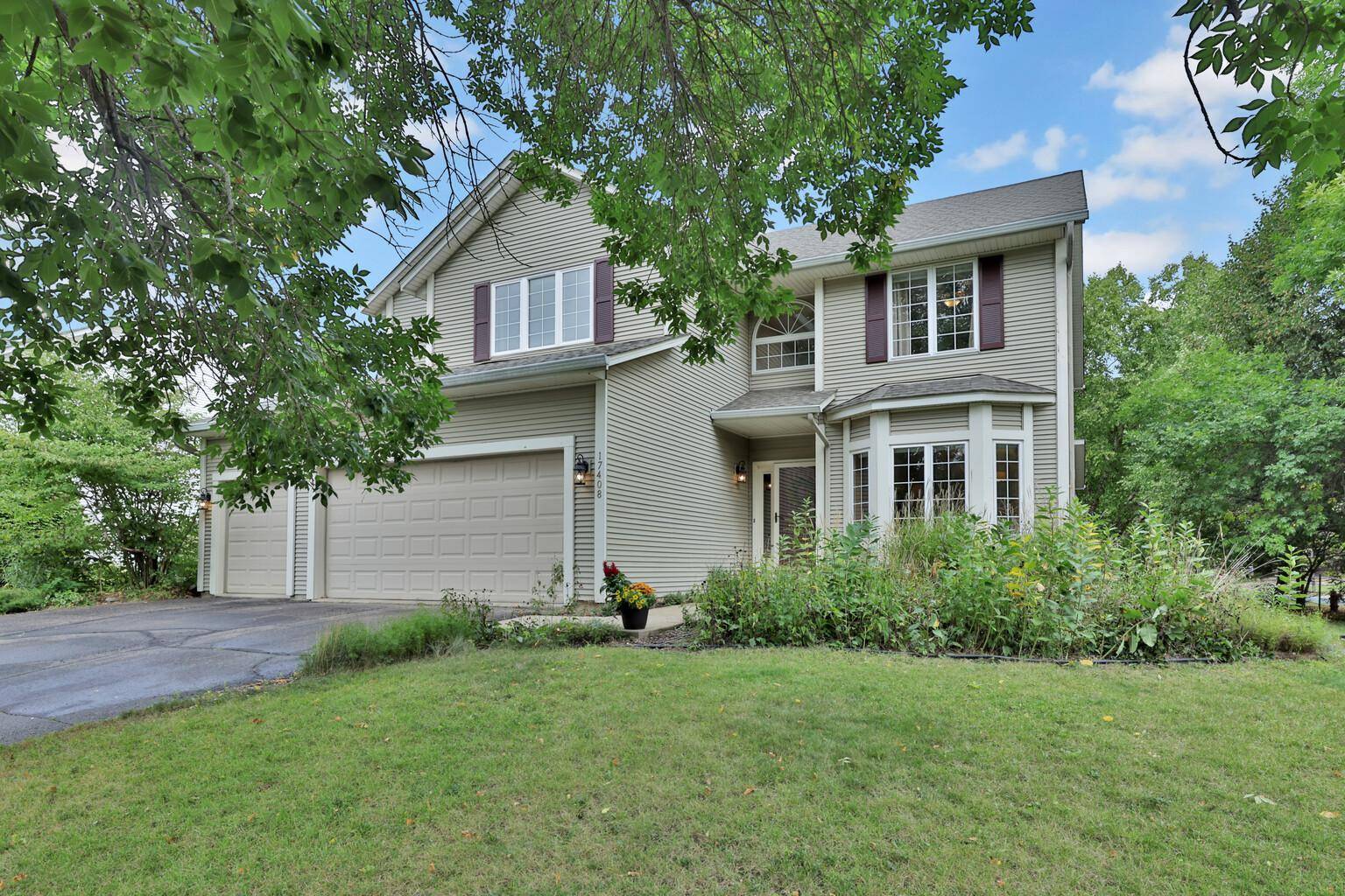 17408 Tessmer CT, Eden Prairie, MN 55347