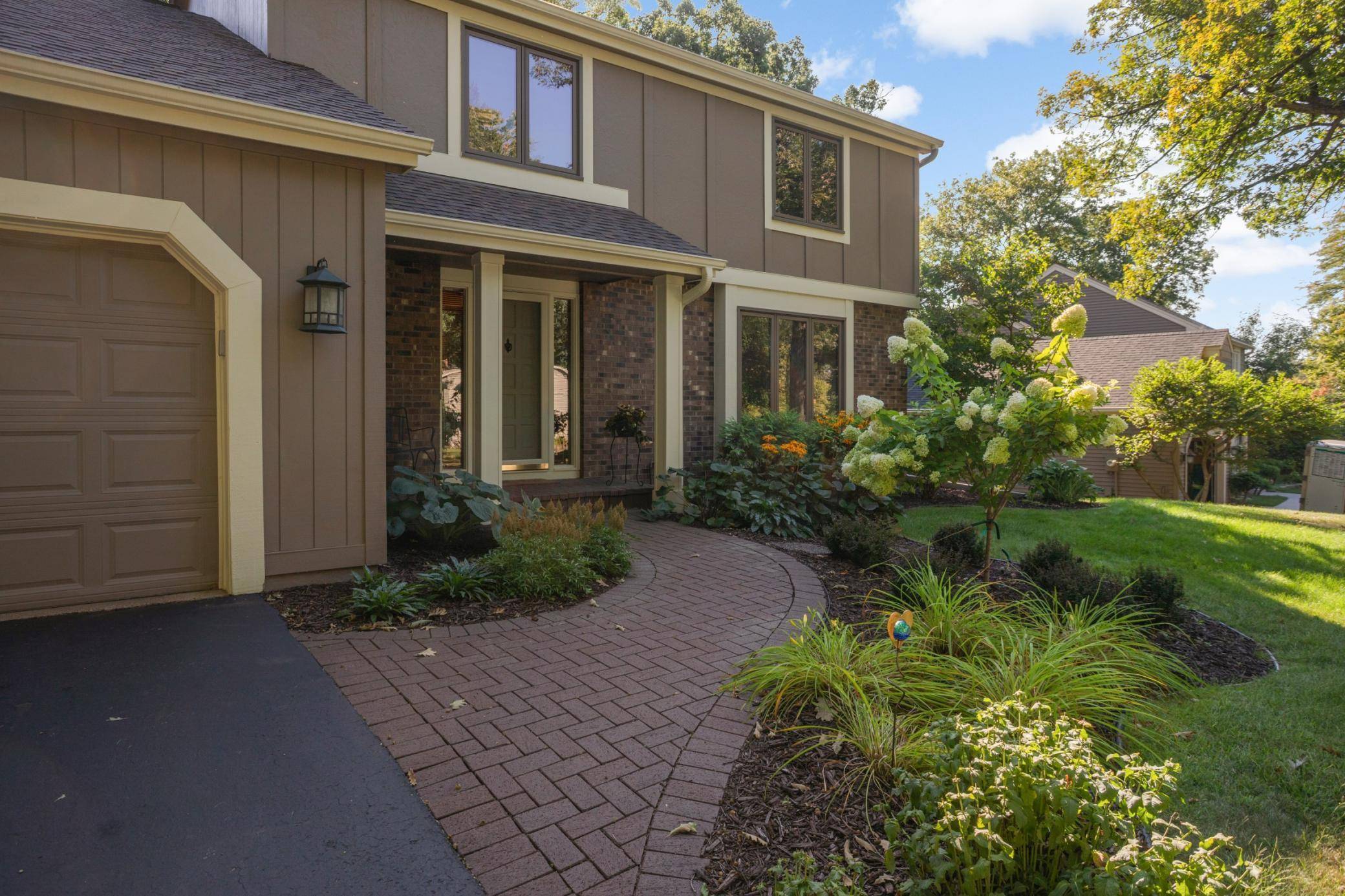 14985 Ironwood CT, Eden Prairie, MN 55346