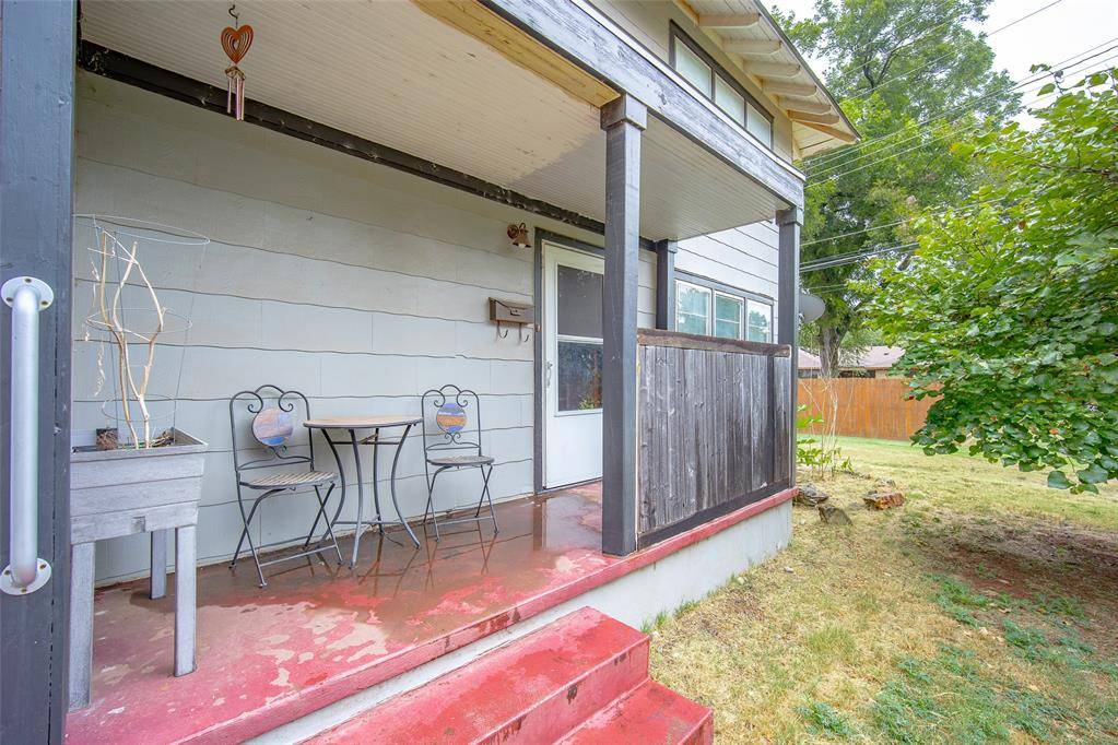 205 SW 6th ST, Lindsay, OK 73052