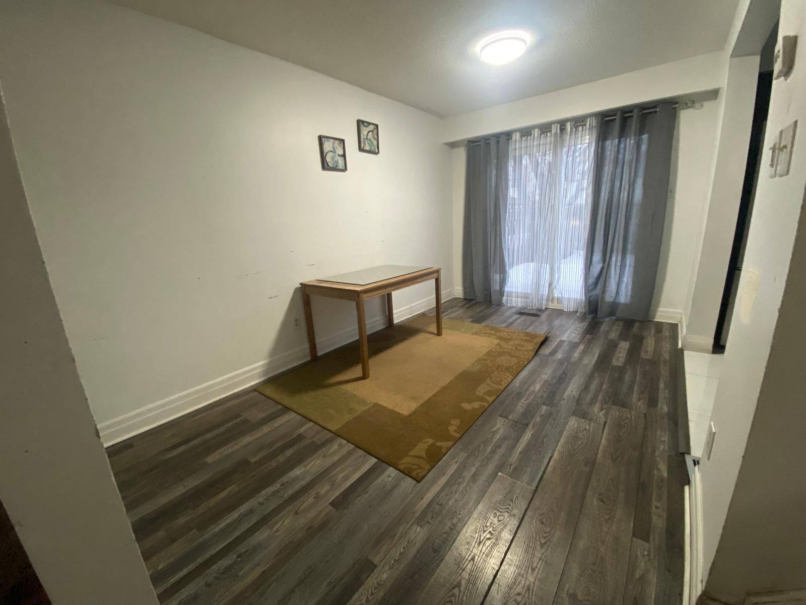 127 Fanshawe DR, Brampton, ON L6Z 1A8