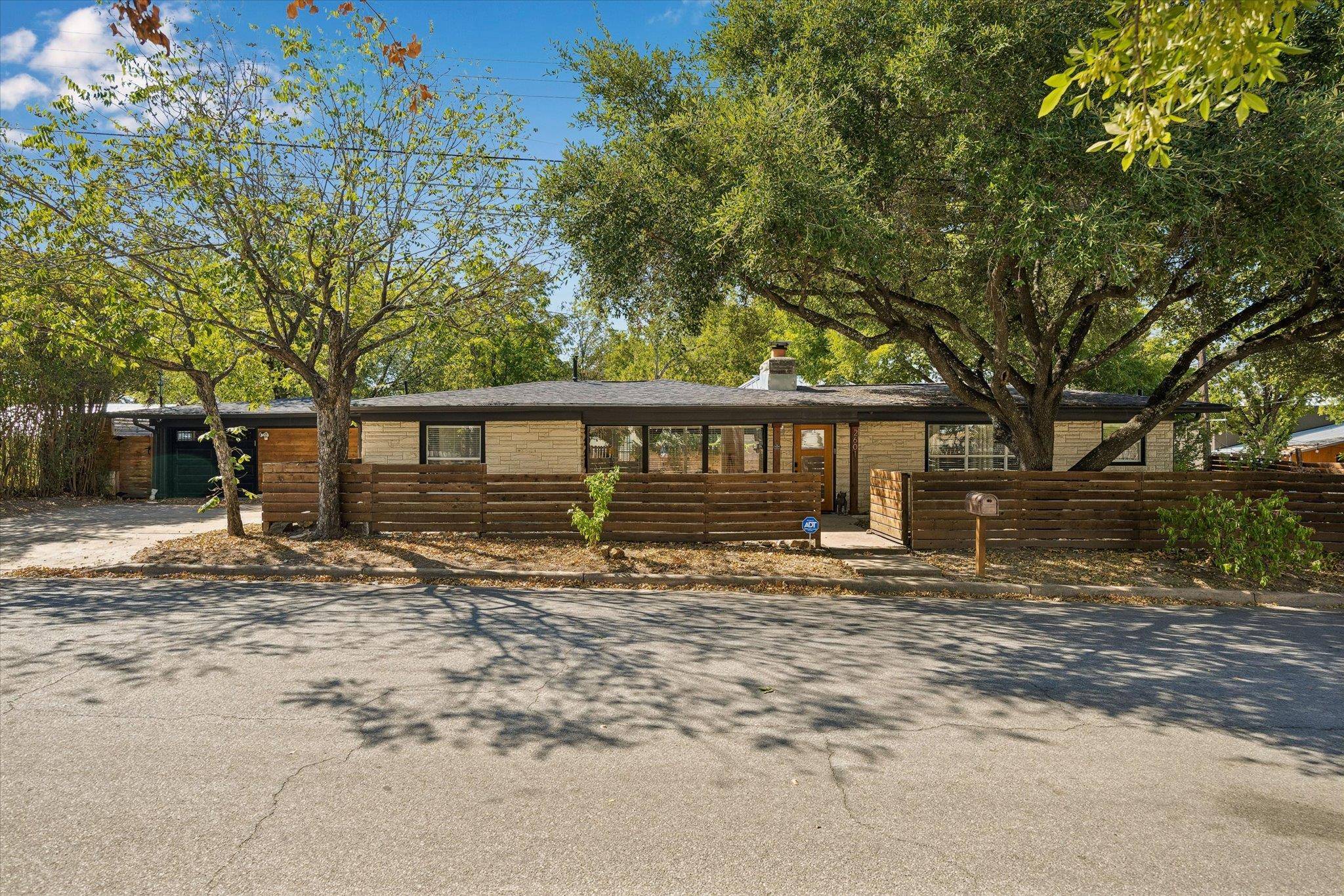 2601 E 17th ST, Austin, TX 78702