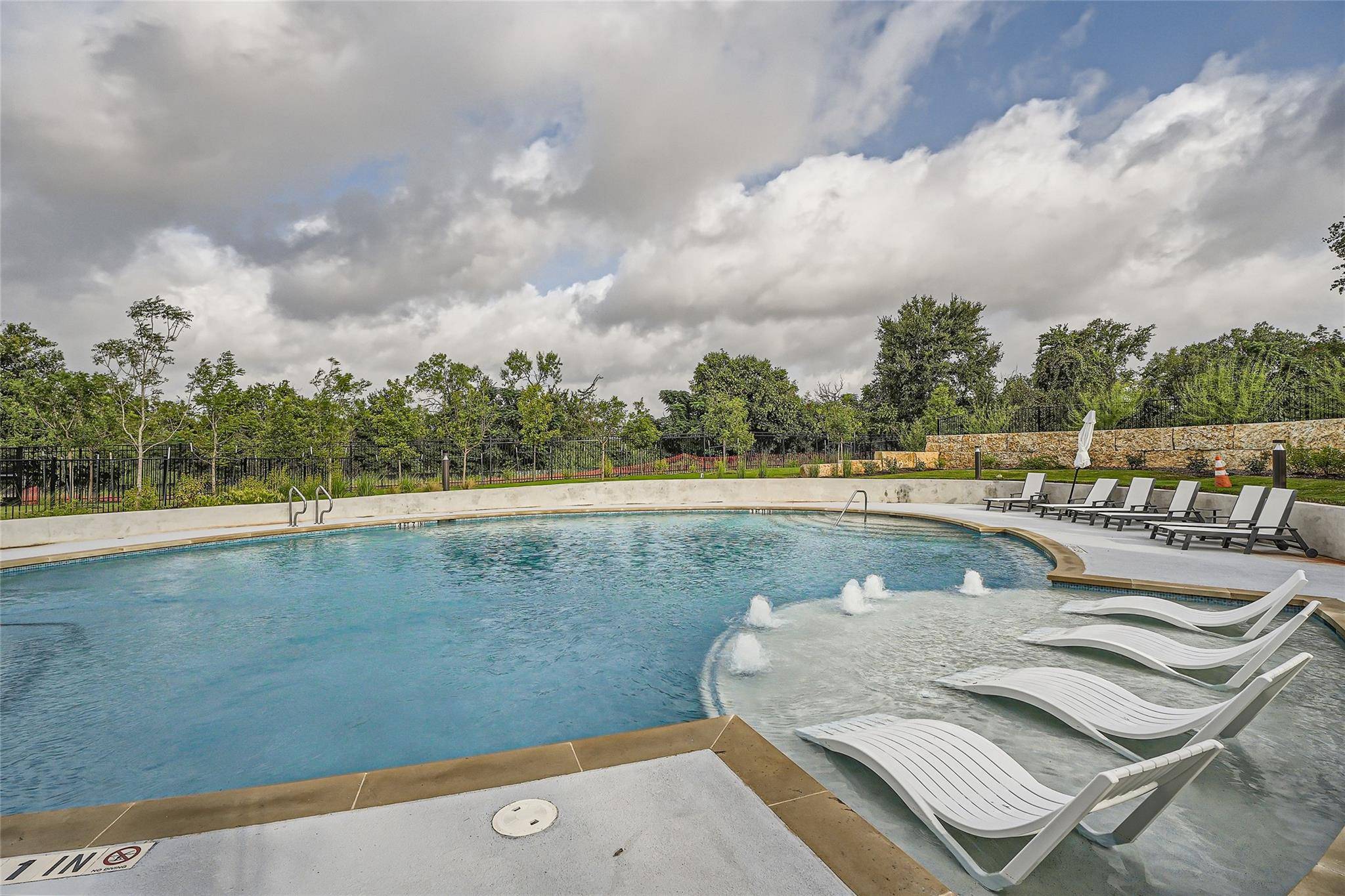 4802 S Congress Ave #409, Austin, TX 78745