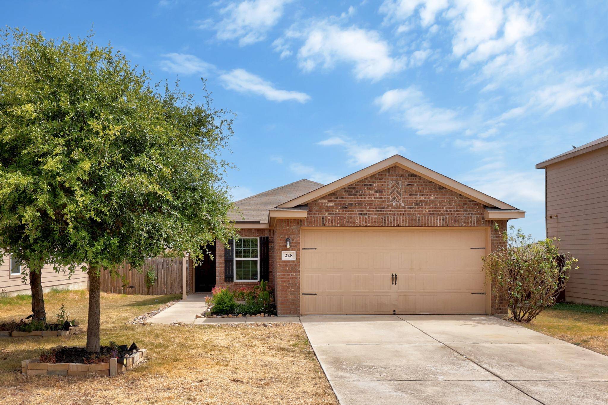 228 Millers LOOP, Jarrell, TX 76537