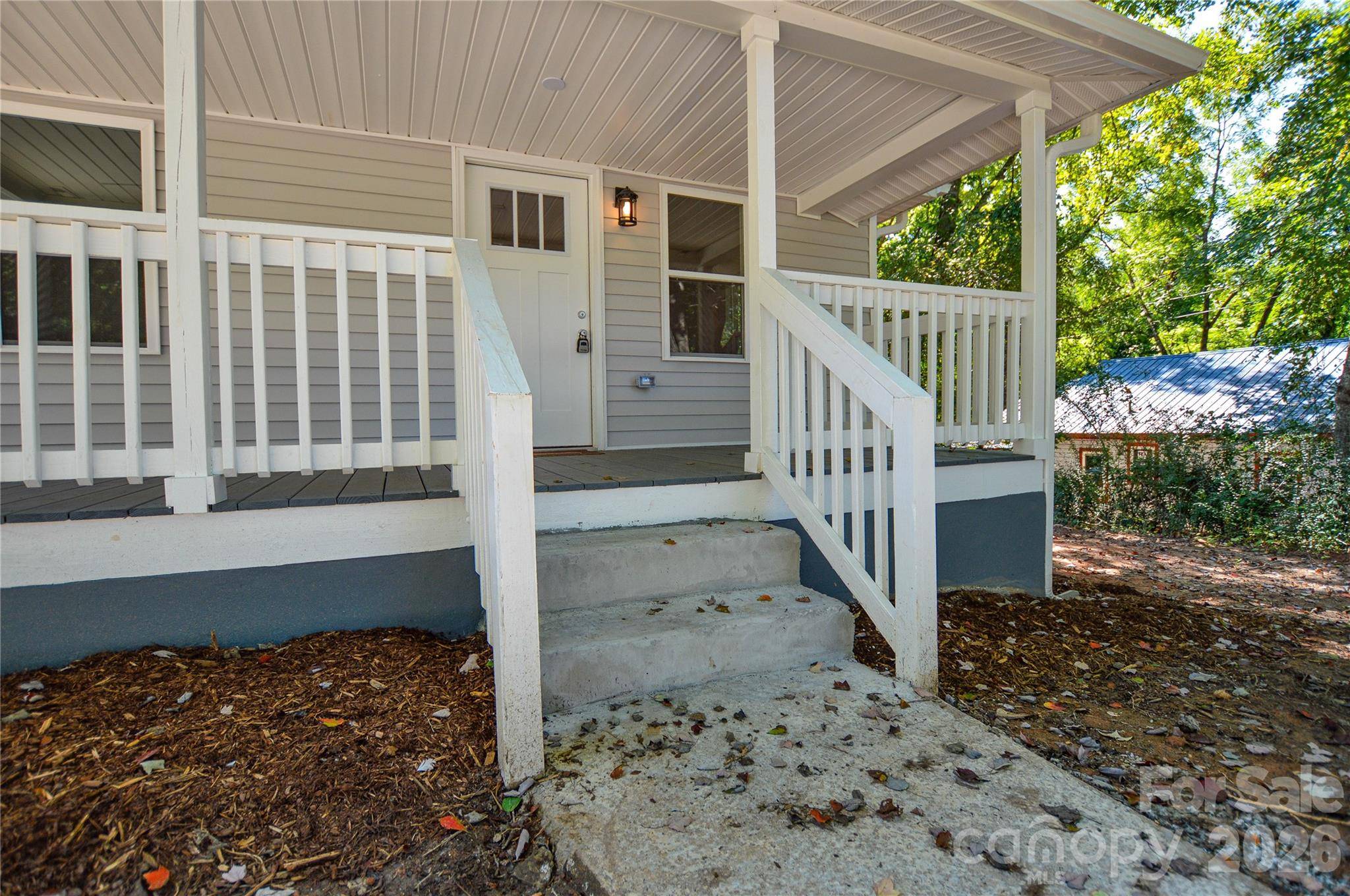 909 US 70 HWY W, Morganton, NC 28655