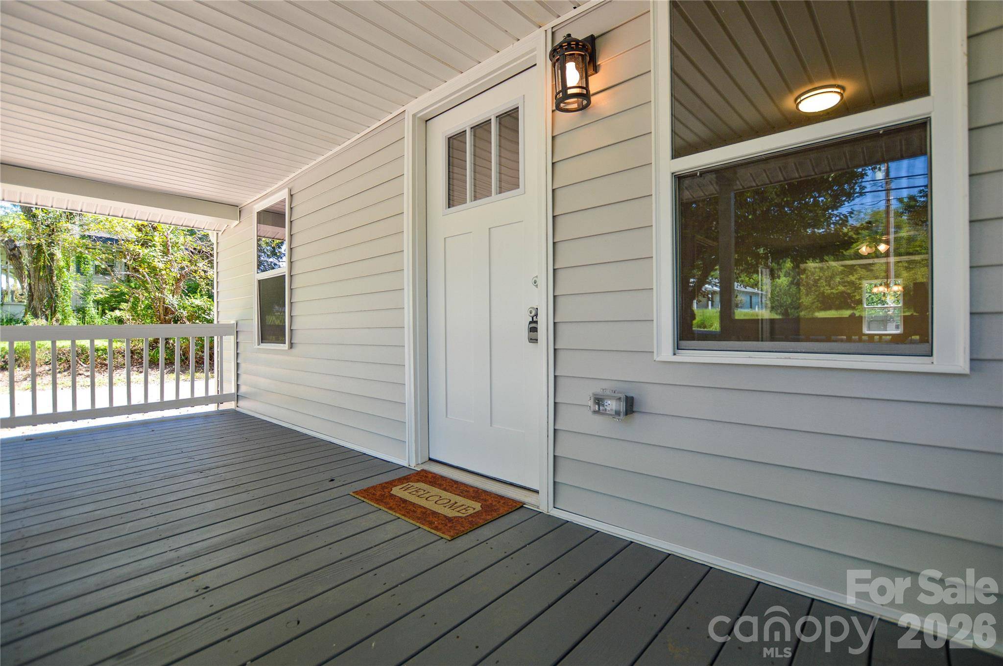 909 US 70 HWY W, Morganton, NC 28655