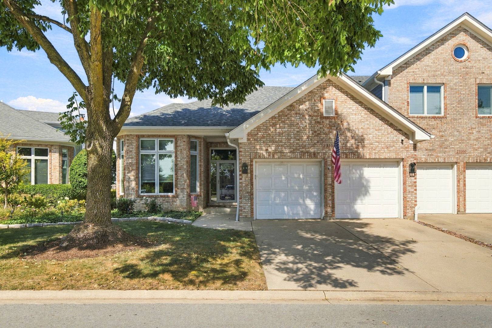 23102 Lacroix LN, Plainfield, IL 60544