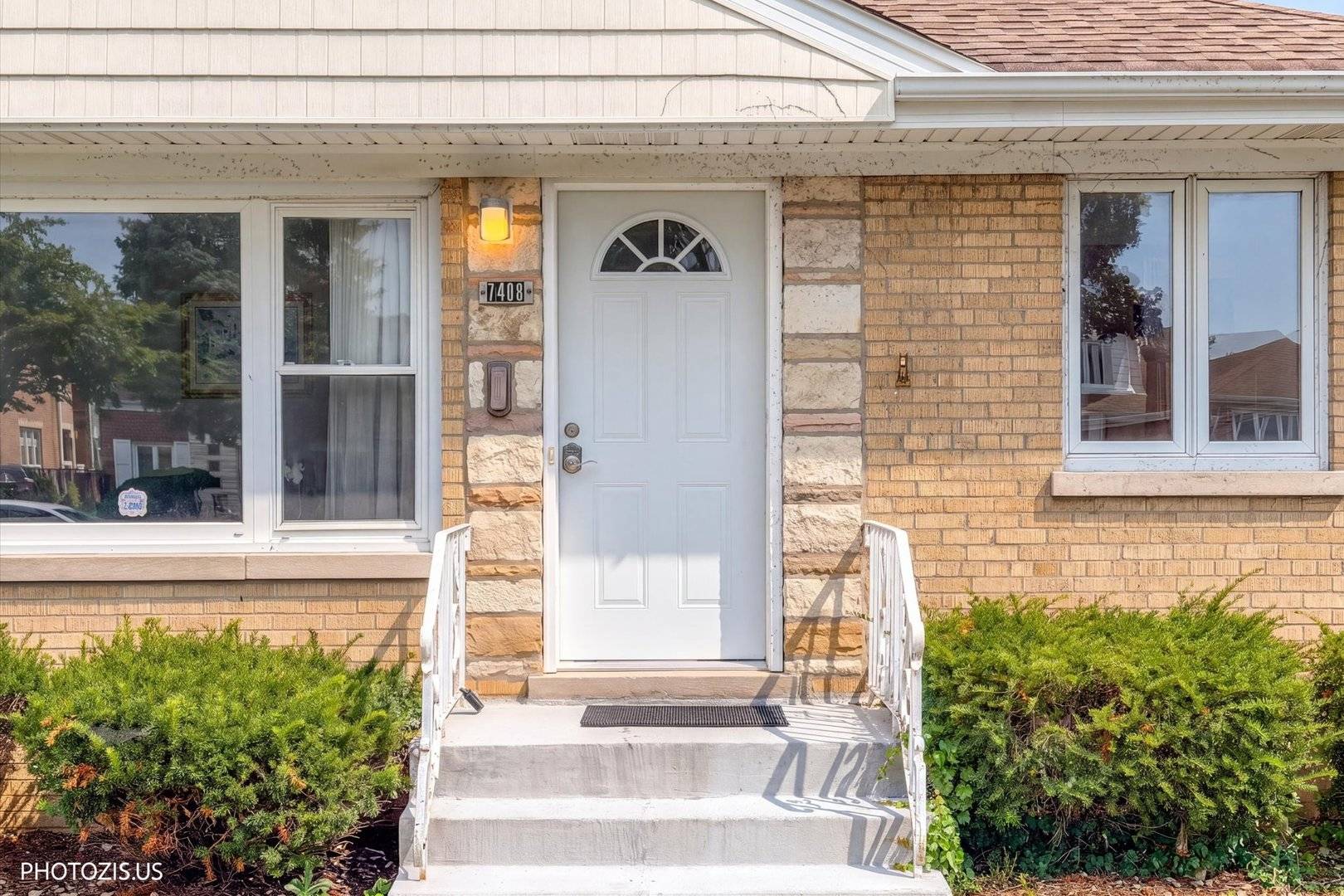 7408 W Argyle ST, Harwood Heights, IL 60706