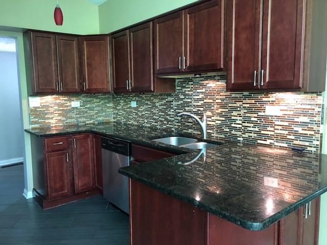 471 S Saint Marys RD, Libertyville, IL 60048