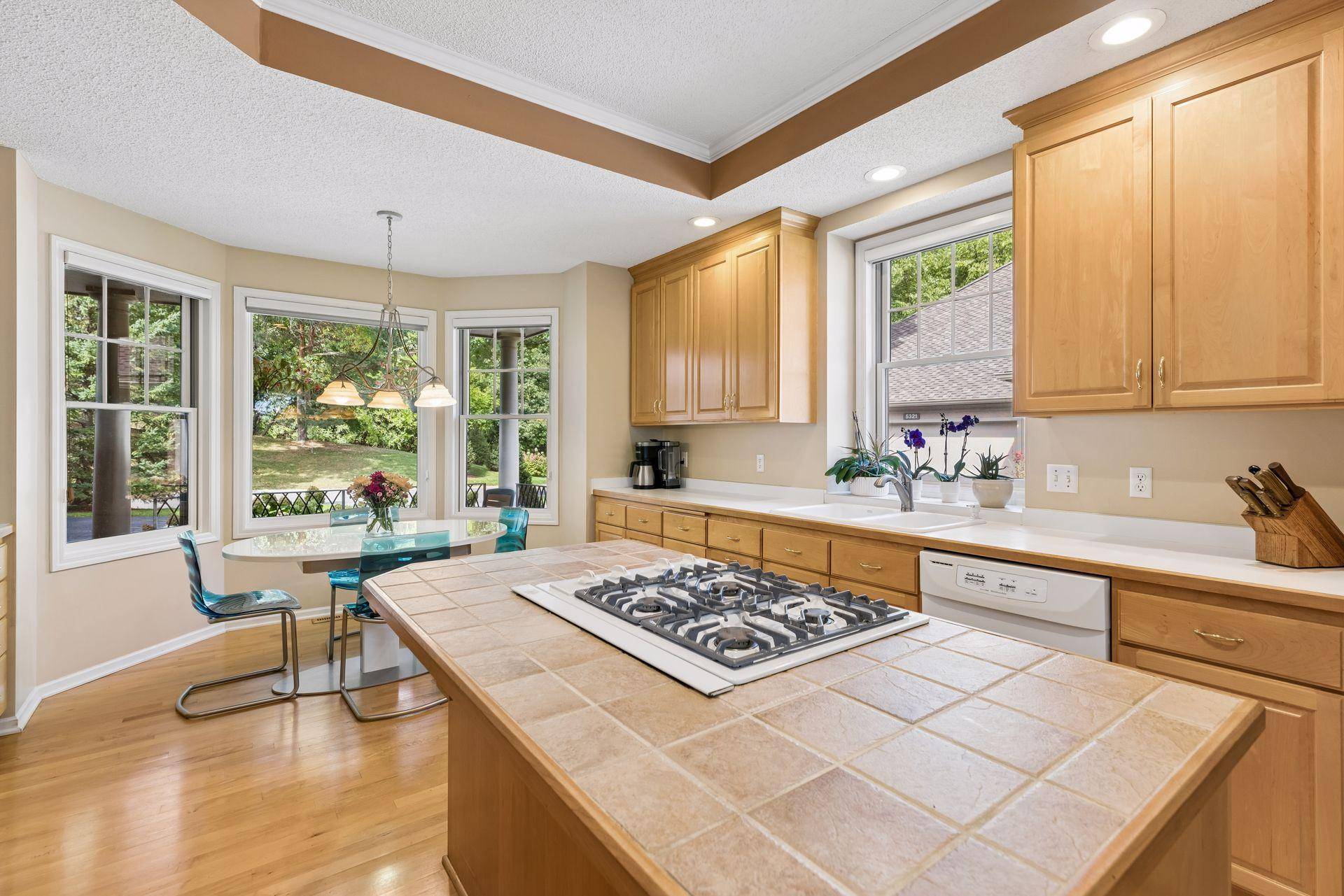 5329 Ashcroft RD, Minnetonka, MN 55345