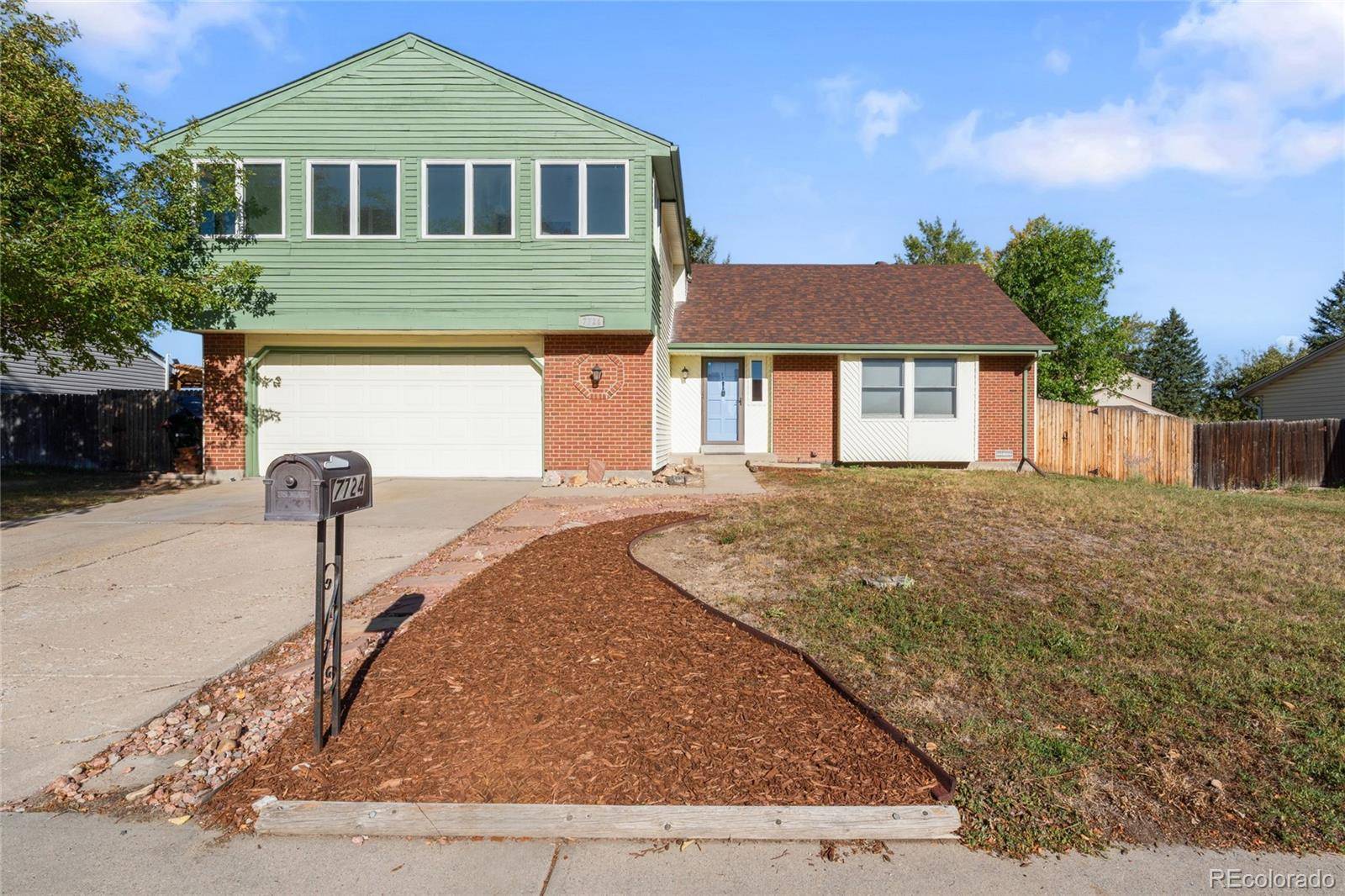 7724 Parfet ST, Arvada, CO 80005