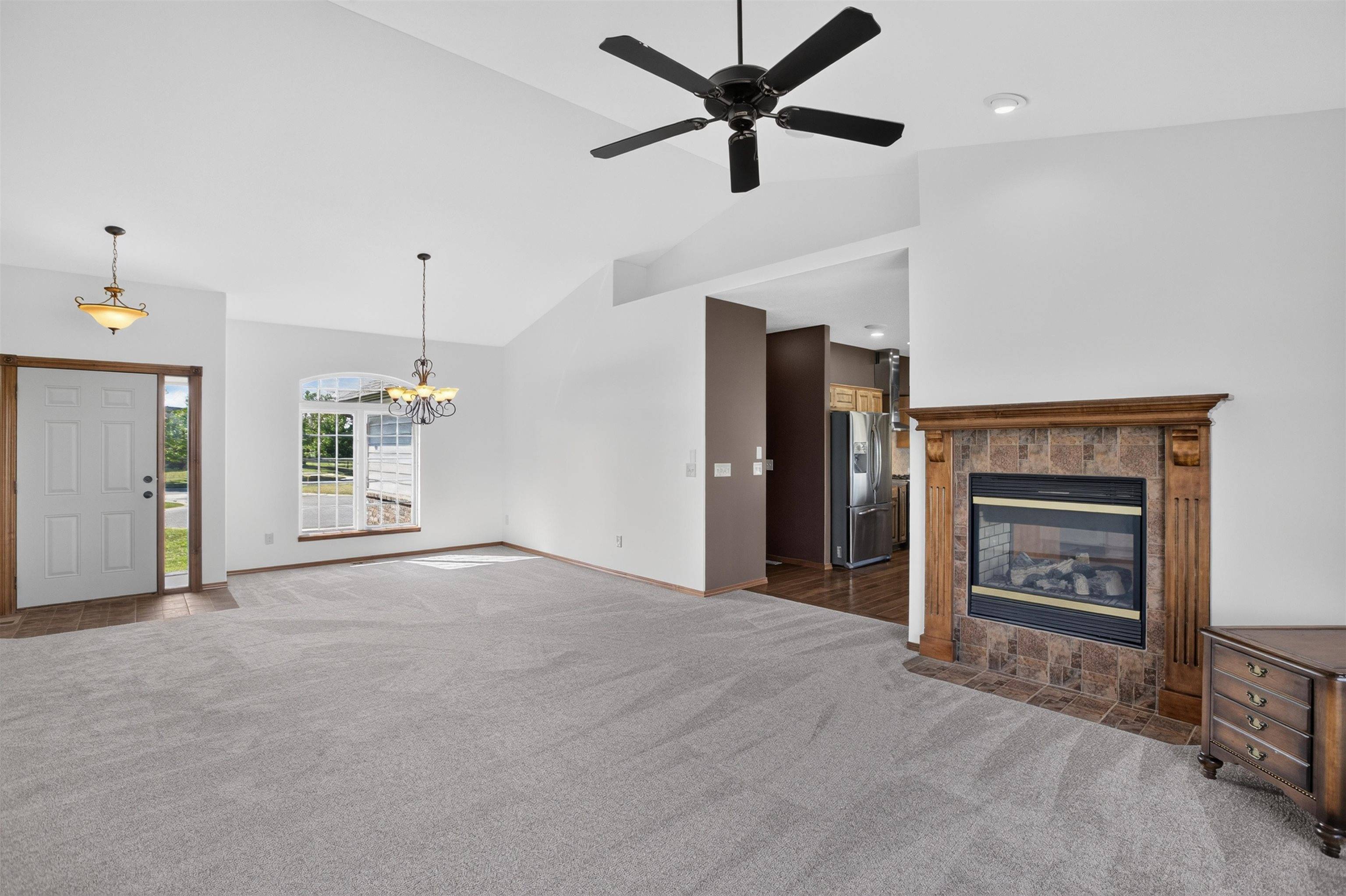 5216 N Colonial, Bel Aire, KS 67226