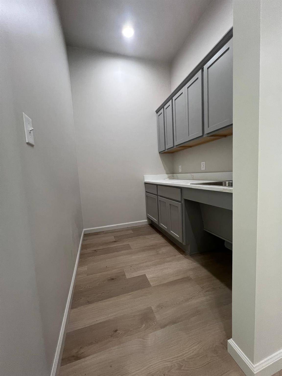 701 Crystal Falls PKWY #140 & 150, Leander, TX 78641