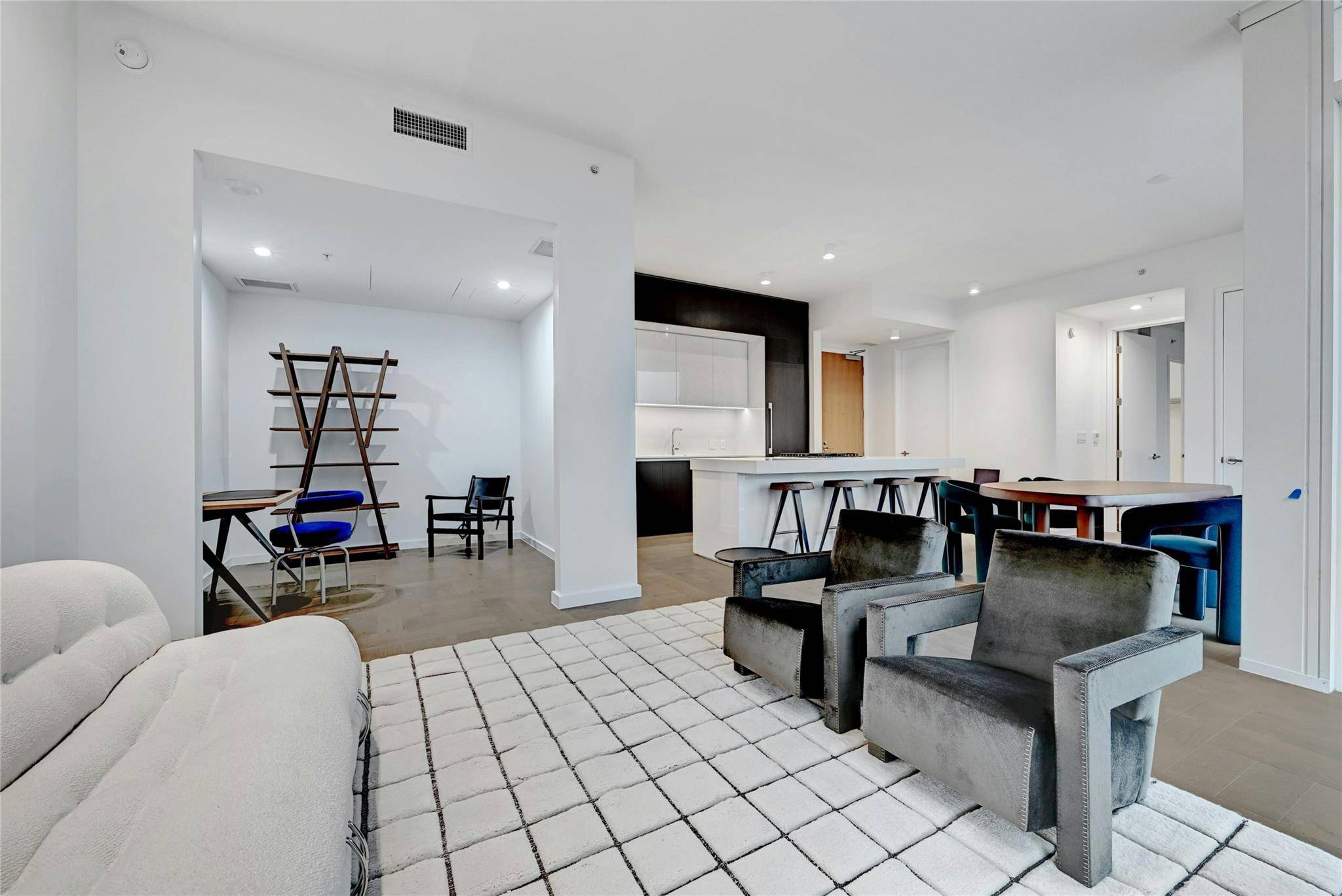 313 W 17th ST #2406, Austin, TX 78701