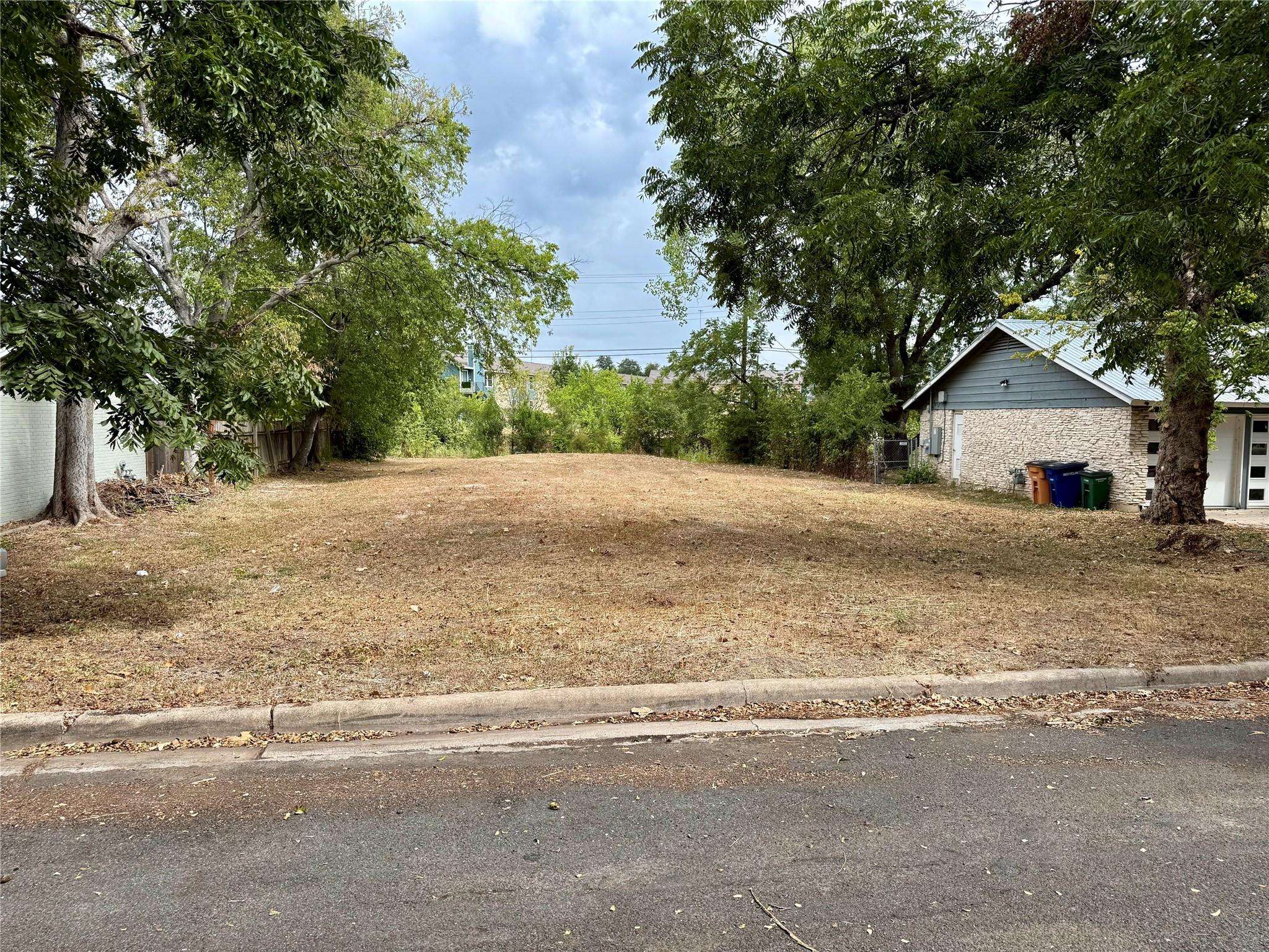 904 Hermitage DR, Austin, TX 78753