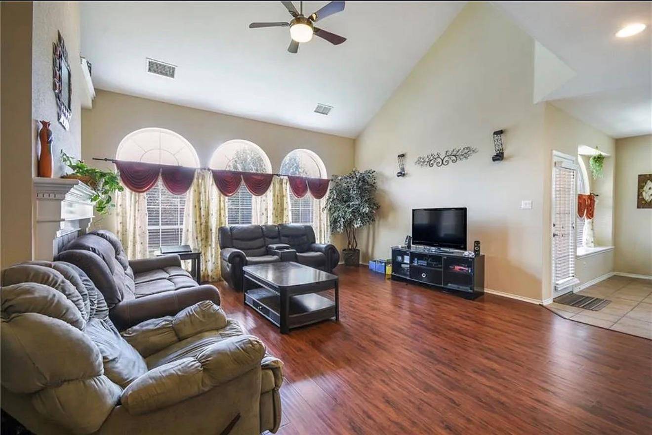 15504 Staked Plains LOOP, Austin, TX 78717