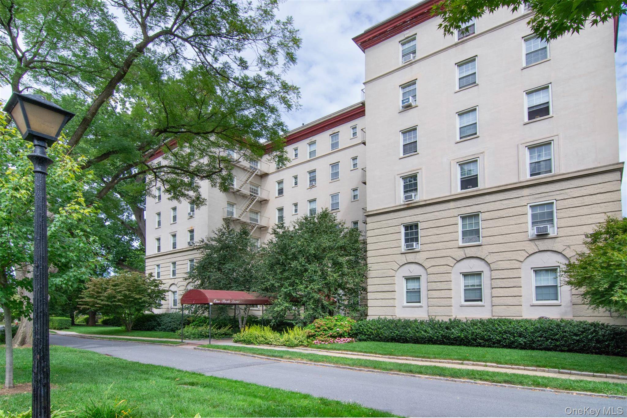 1 Park LN #3A, Mount Vernon, NY 10552
