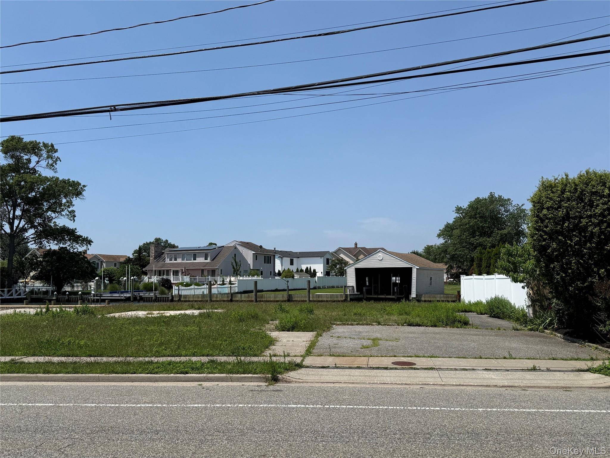 66 Alhambra RD, Massapequa, NY 11758