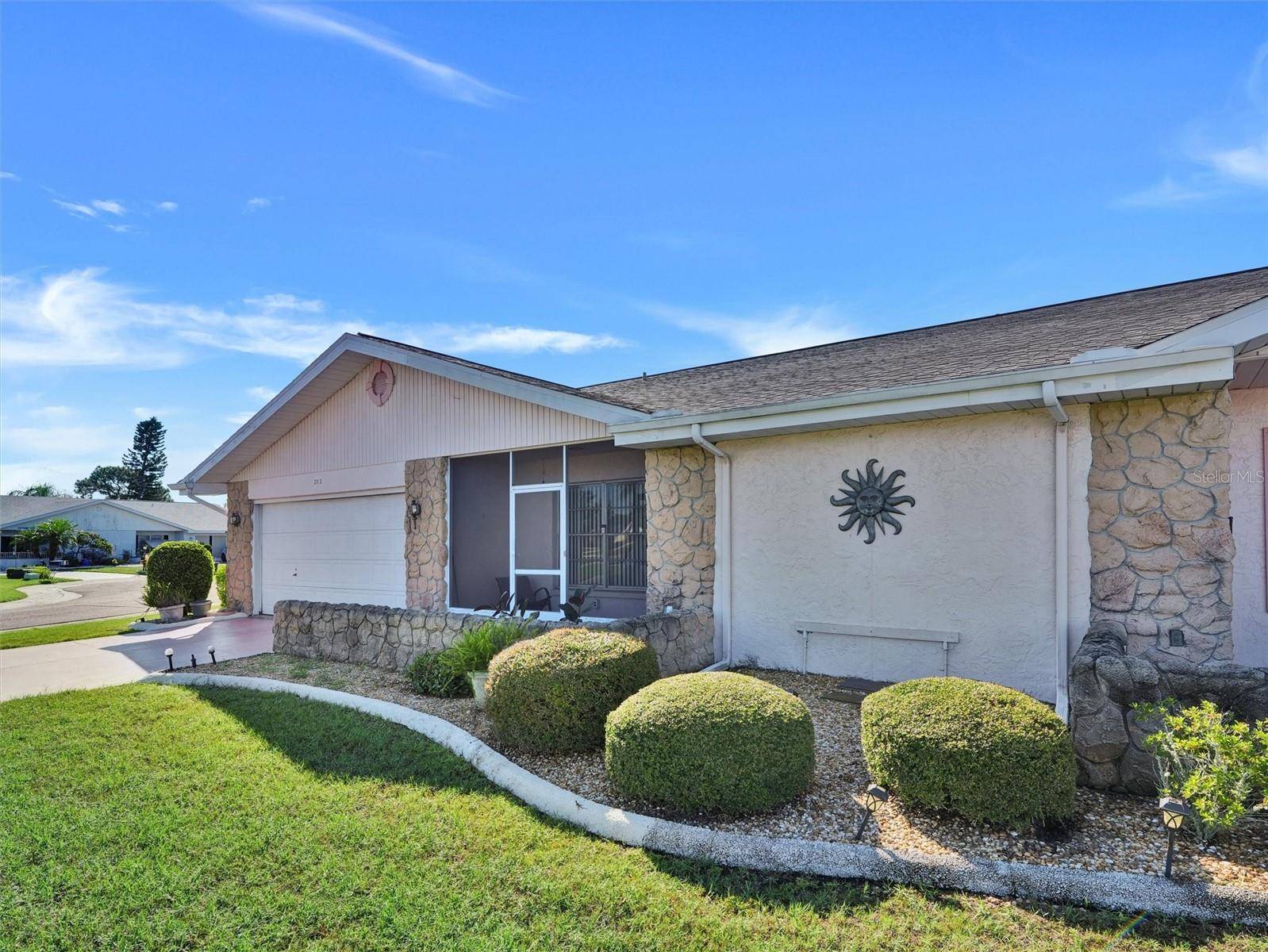 202 CACTUSFLOWER LN, Sun City Center, FL 33573
