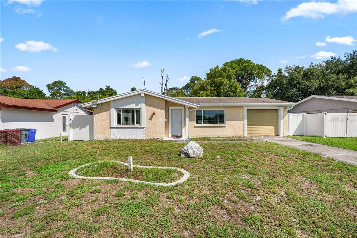 4041 WOODSVILLE DR, New Port Richey, FL 34652