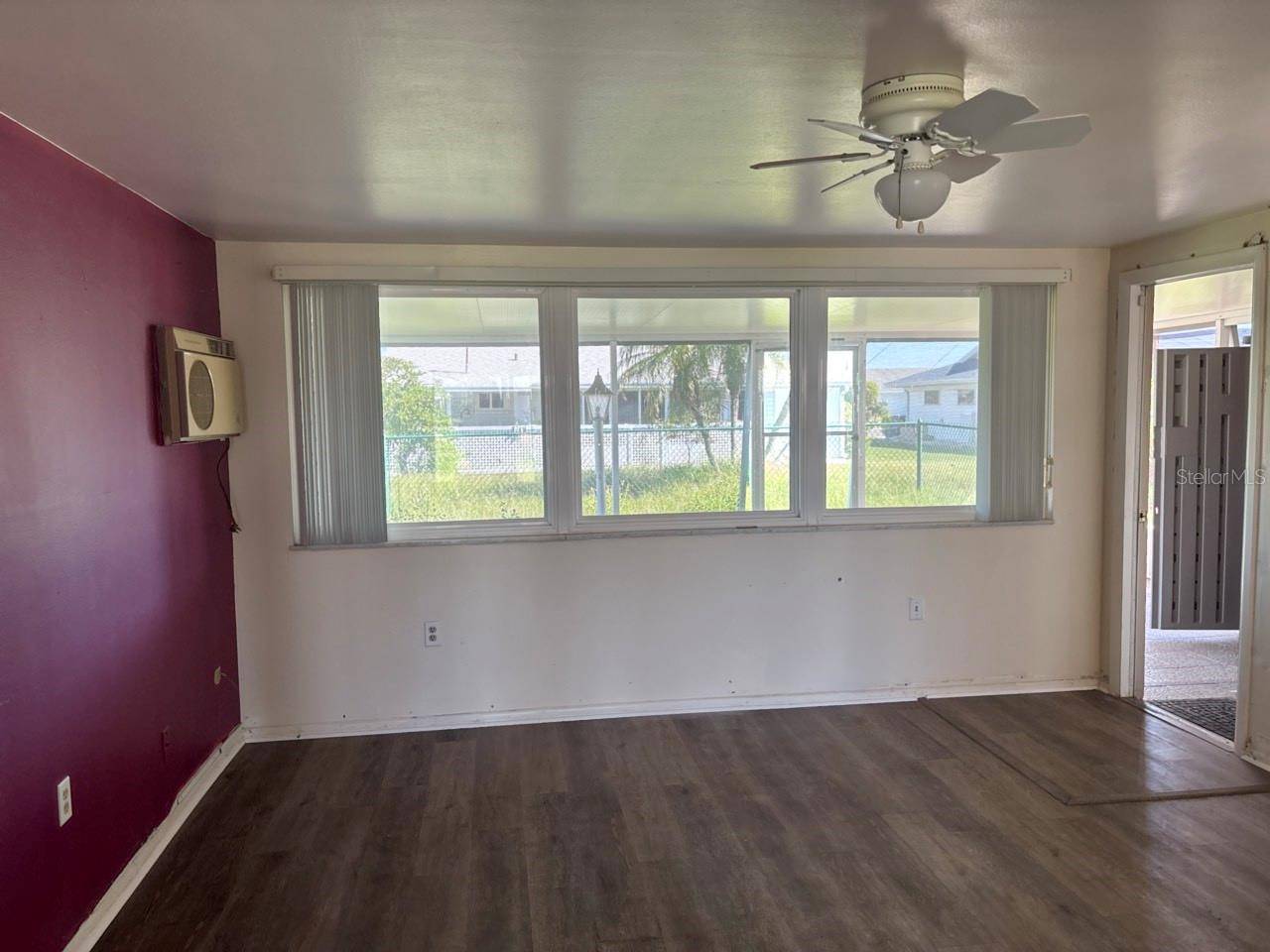 1515 ARROWHEAD DR, Sun City Center, FL 33573