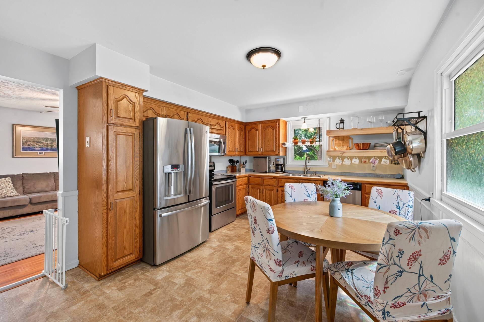 4026 6th ST NE, Columbia Heights, MN 55421