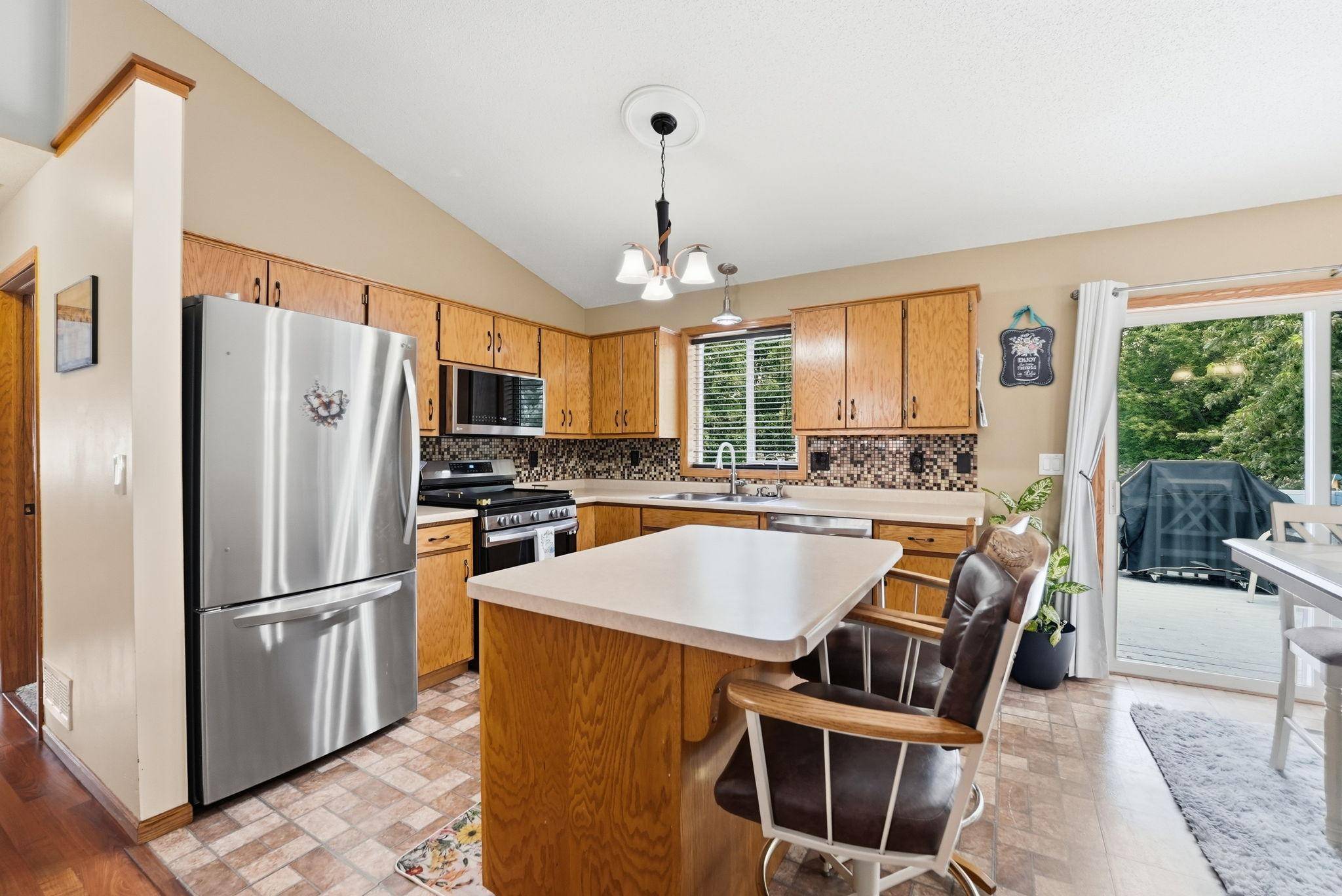 11249 Laura CIR, Becker, MN 55308
