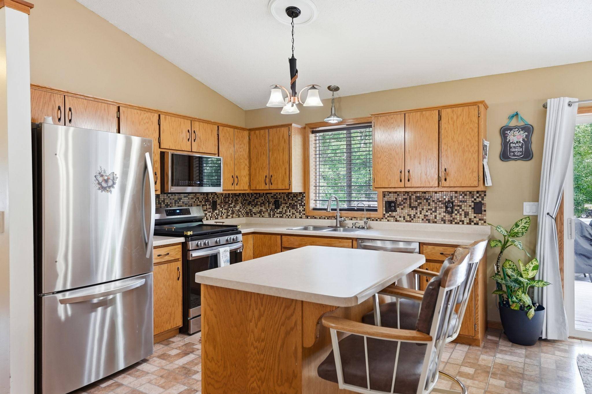 11249 Laura CIR, Becker, MN 55308