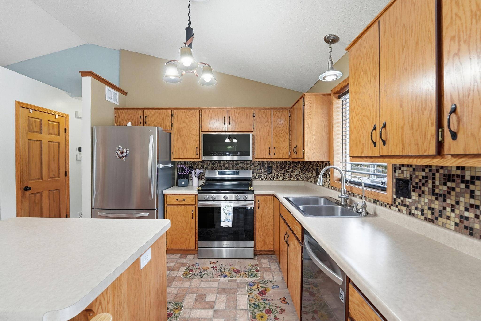11249 Laura CIR, Becker, MN 55308