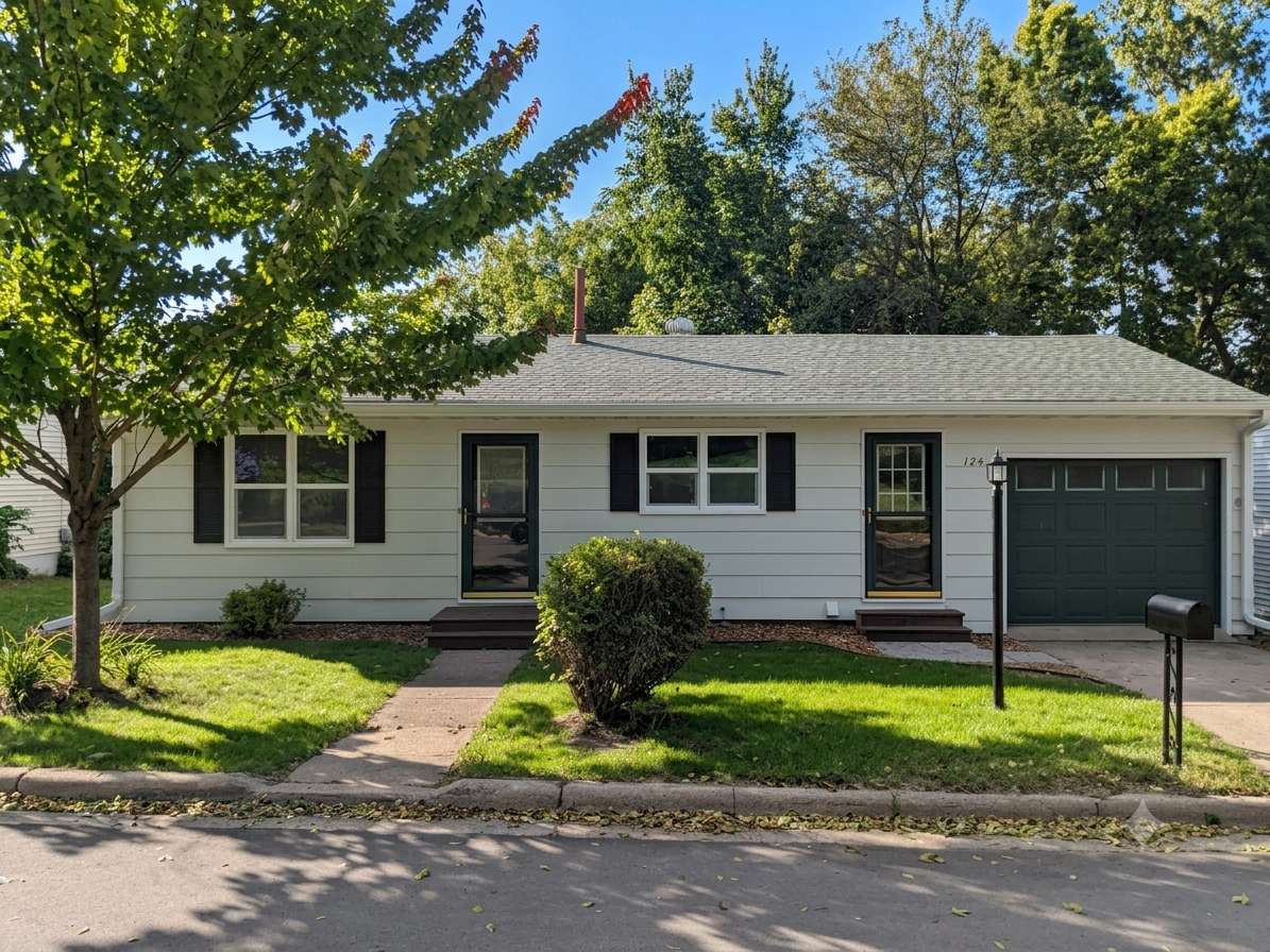 124 N 3rd ST, Le Sueur, MN 56058