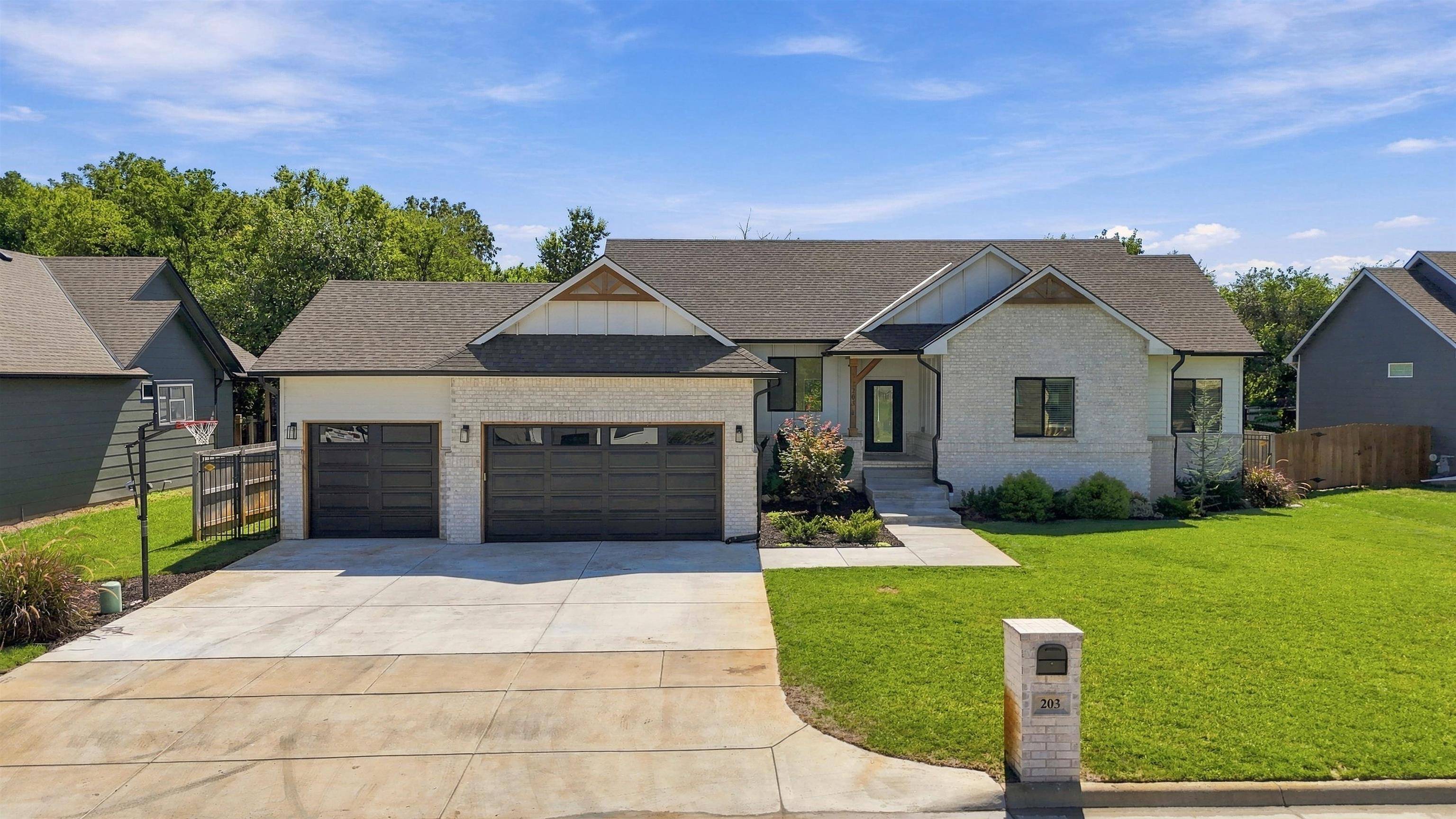 203 E River Birch St., Haysville, KS 67060