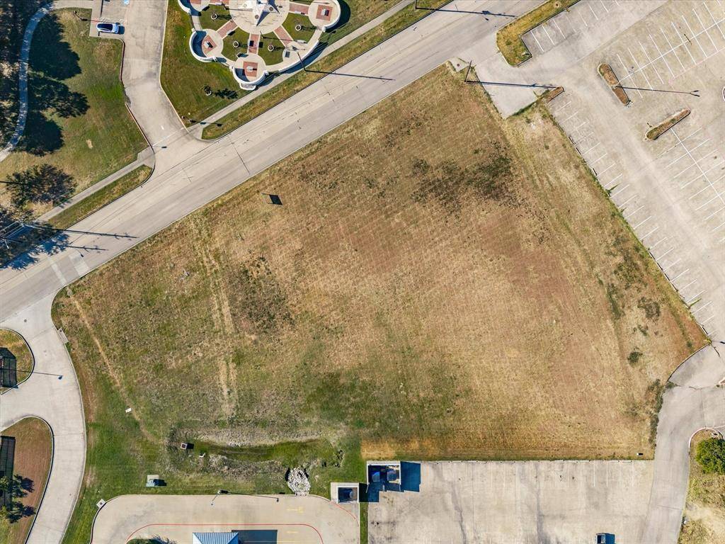 Lot 2R & 3R Ennis Parkway Avenue, Ennis, TX 75119