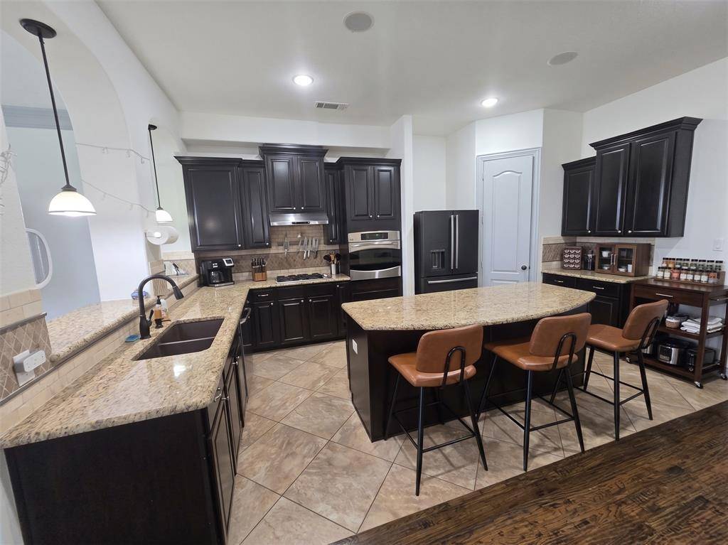 809 Rockingham Drive, Irving, TX 75063