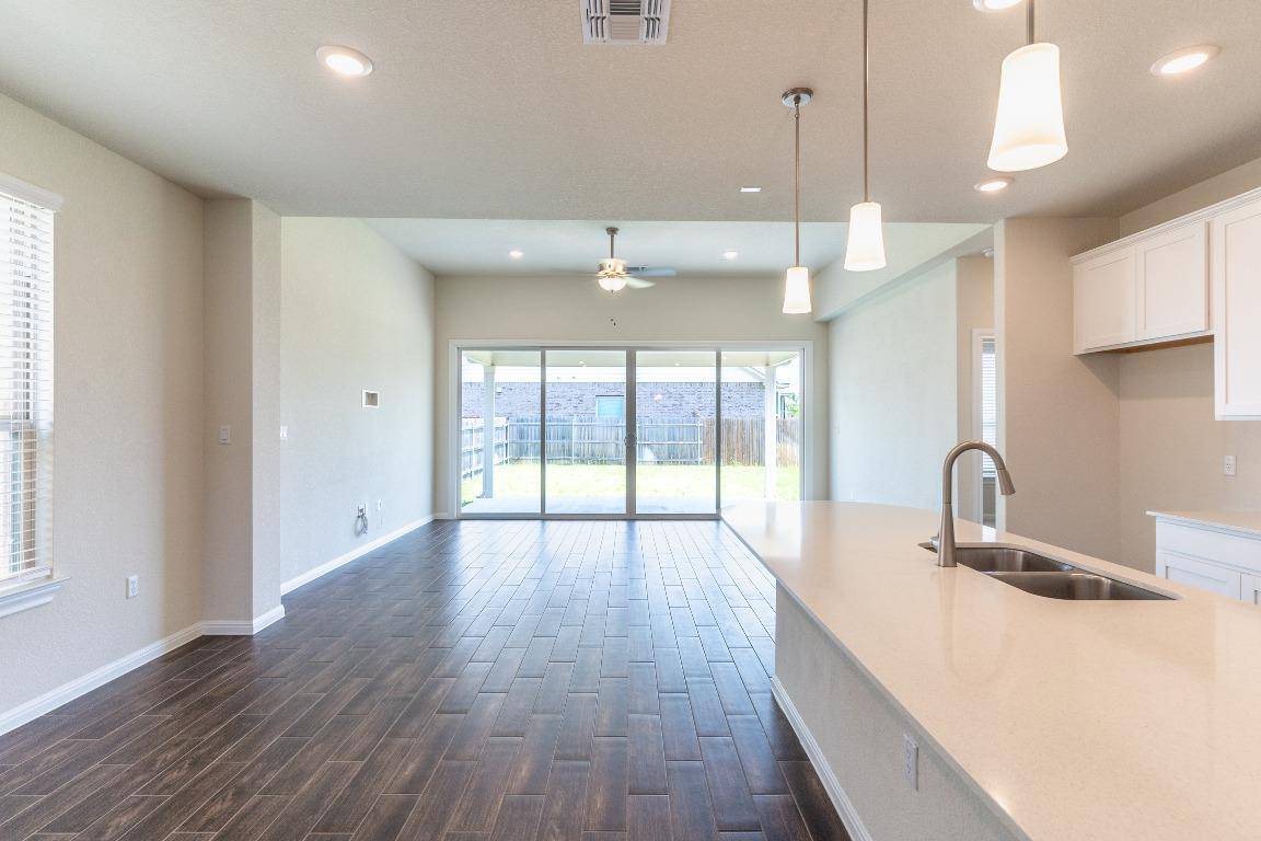 6802 Pleasanton PKWY, Pflugerville, TX 78660