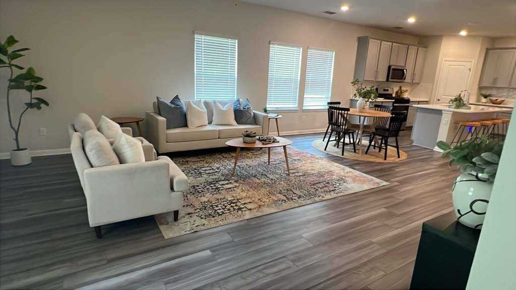 929 Main ST, Hutto, TX 78634