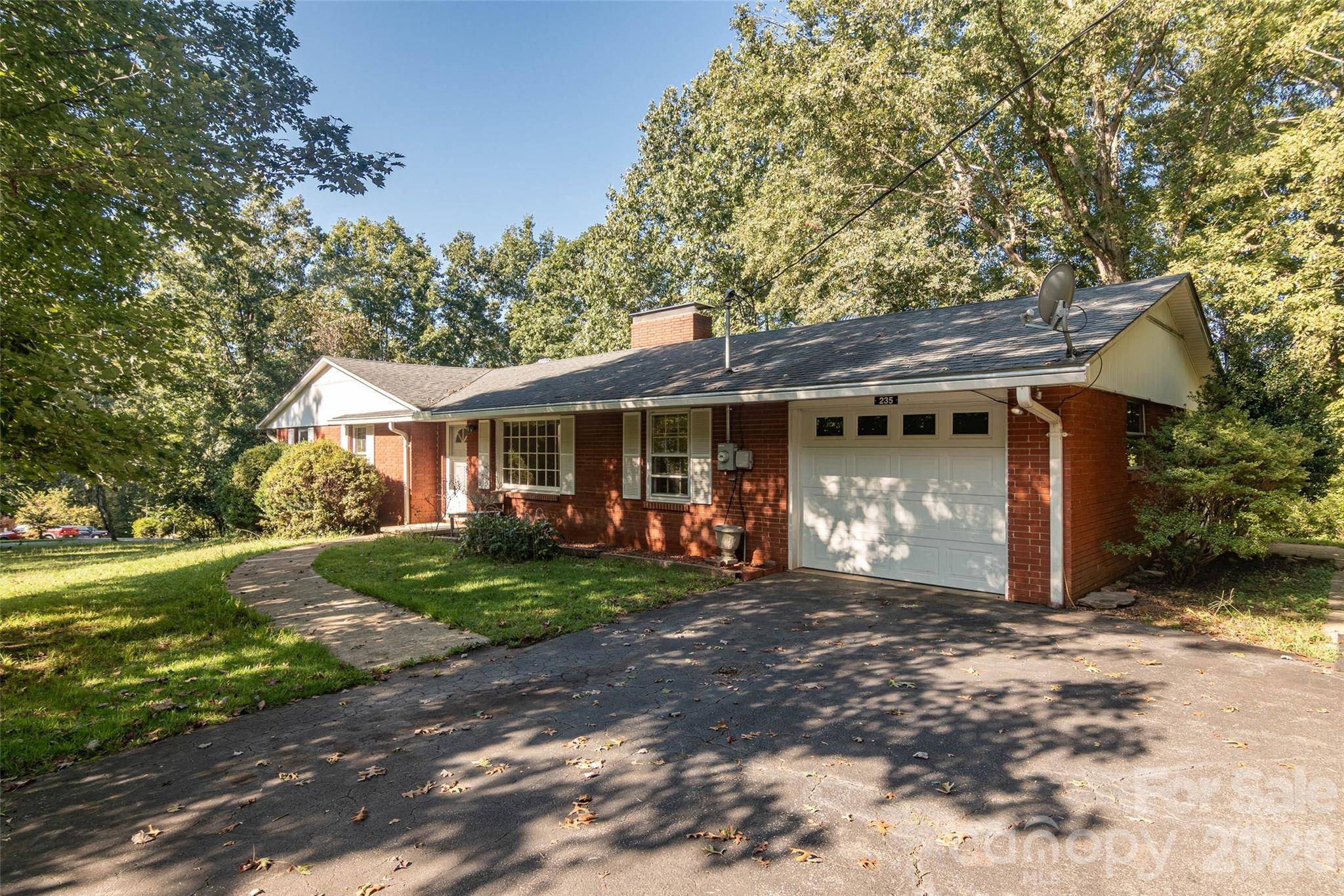 235 Landis RD, Marion, NC 28752