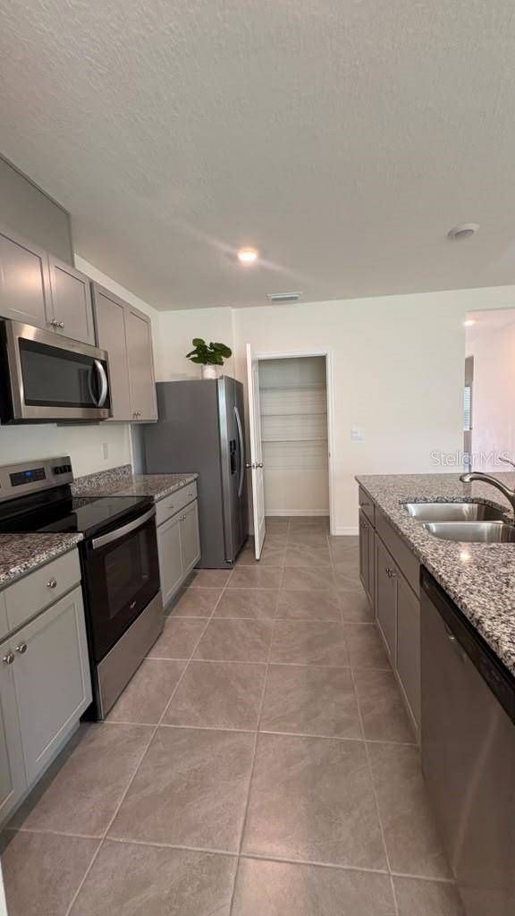 2147 DOE RUN DR, Davenport, FL 33837