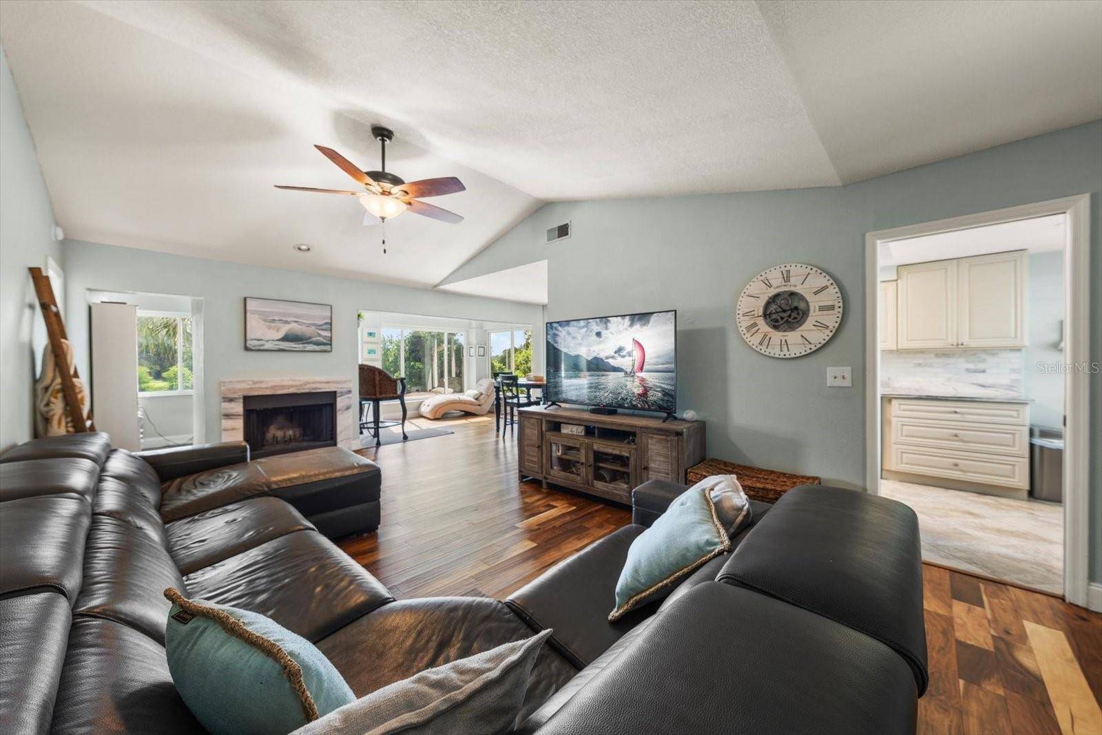 10811 INDIAN HILLS CT #42, Seminole, FL 33777
