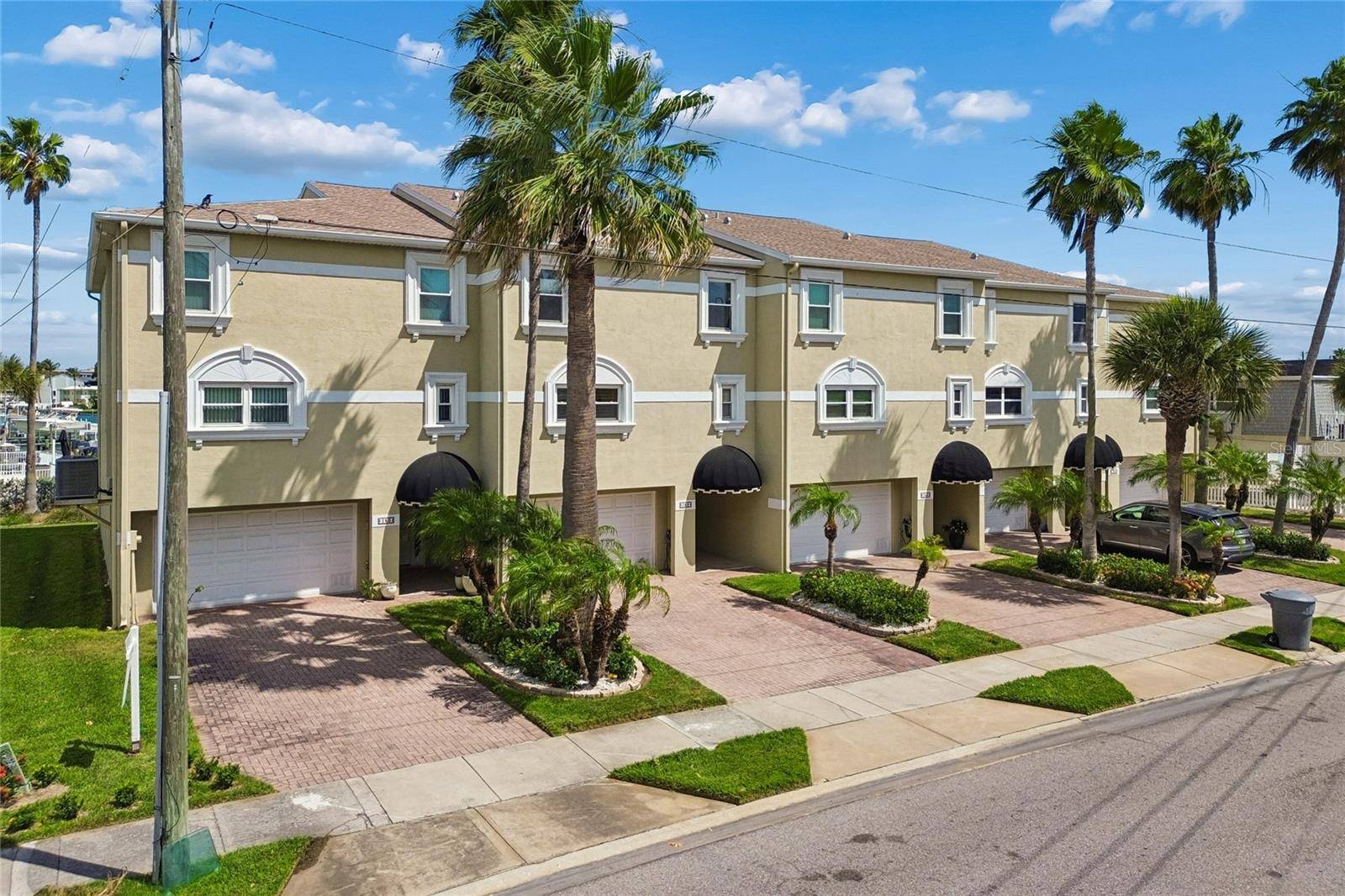 152 117TH AVE, Treasure Island, FL 33706