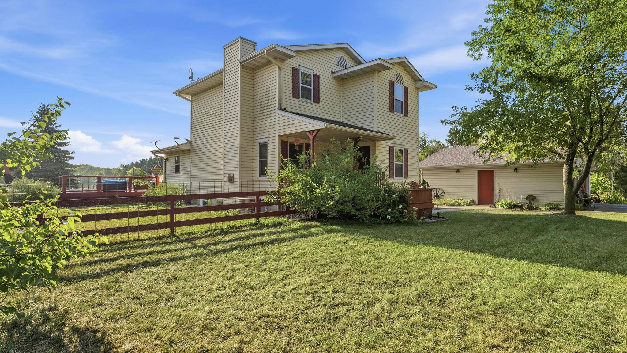 25921 Jivaro ST NW, Isanti, MN 55040