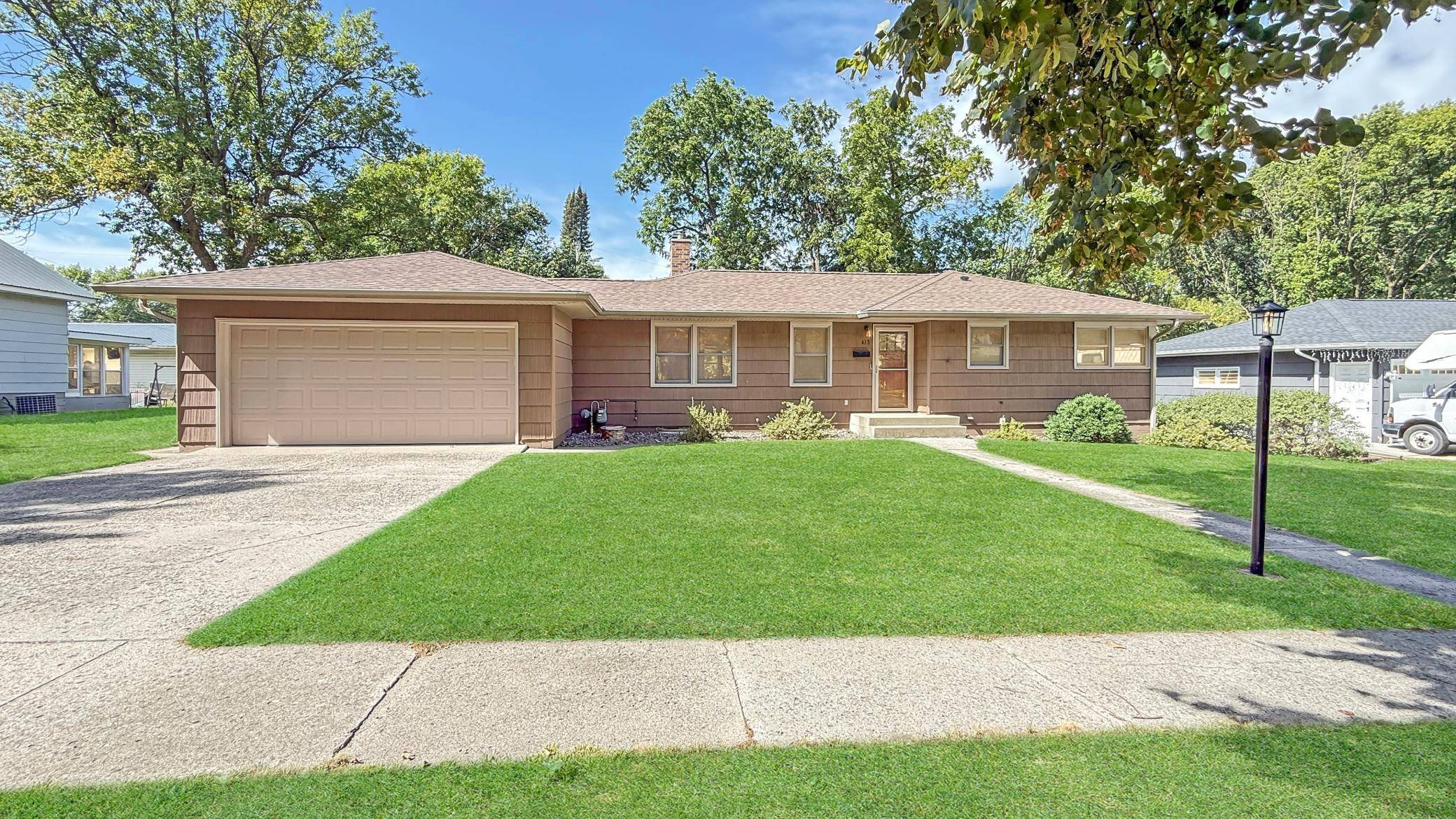 415 S 11th ST, Montevideo, MN 56265