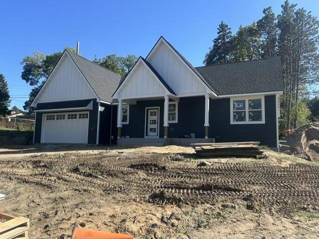 692 Skillman AVE W, Roseville, MN 55113