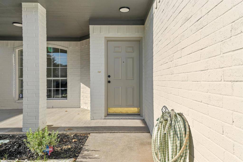 4748 Birchbend Lane, Fort Worth, TX 76137