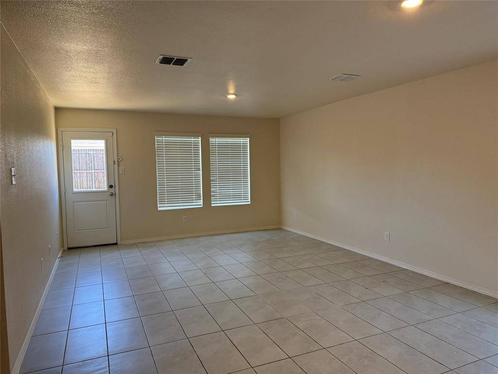 5927 Nyquist Way, Forney, TX 75126