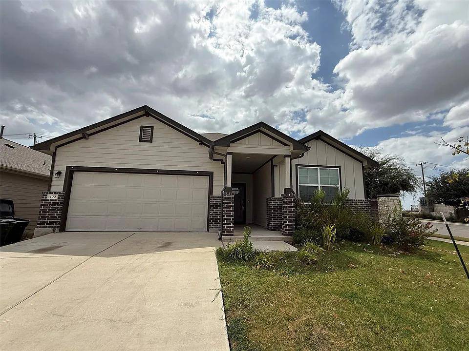 400 Barton Creek LN, Hutto, TX 78634